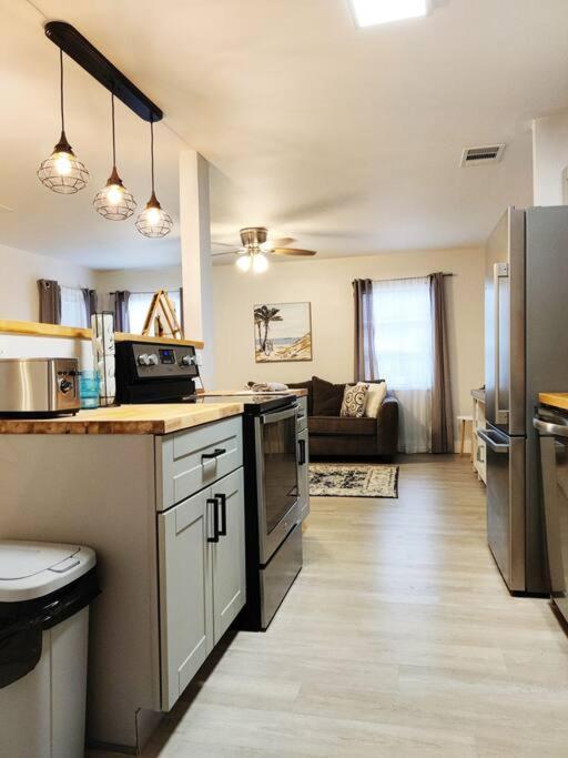 Venice Beach Within 5 Min Drive, Near The Tennis Courts And Park, Sleeps 5 Нокомис Экстерьер фото